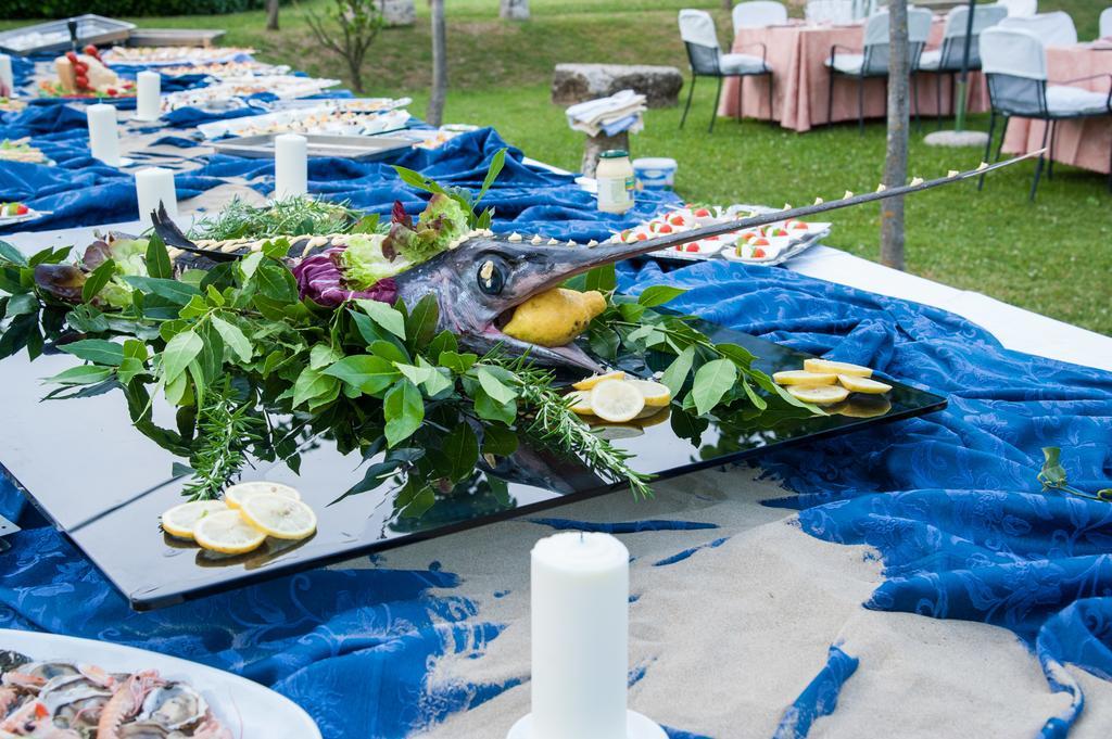 Le Gole Ristorante & Resort 첼라노 외부 사진