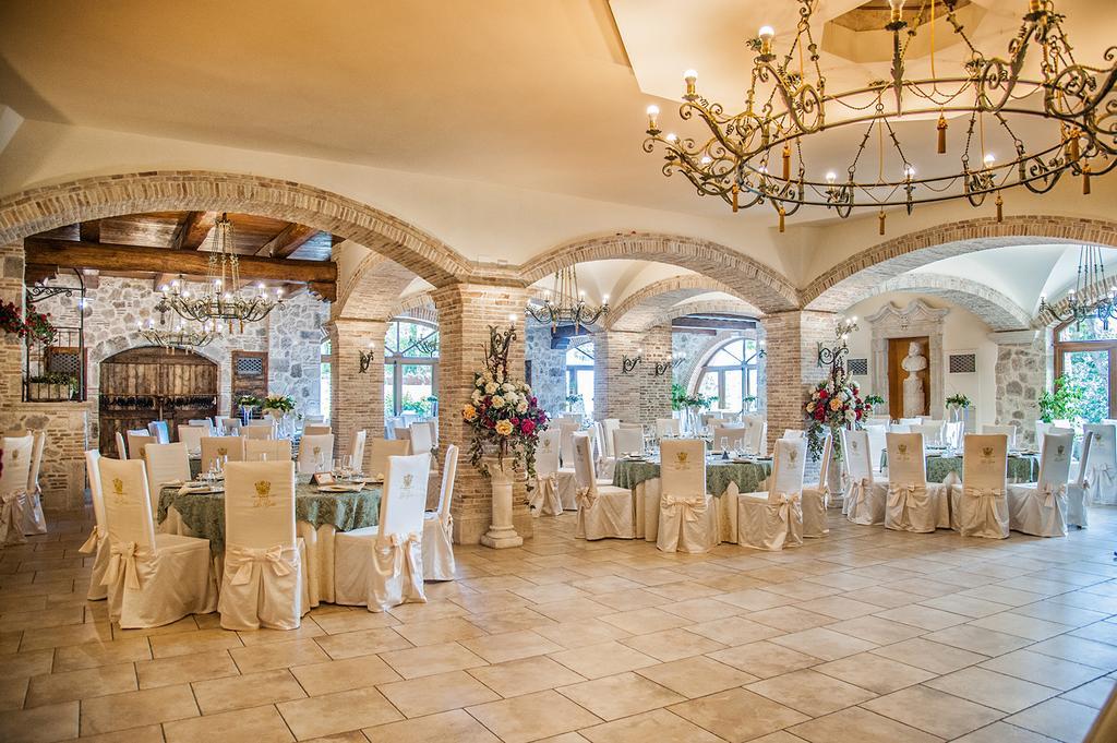 Le Gole Ristorante & Resort 첼라노 외부 사진